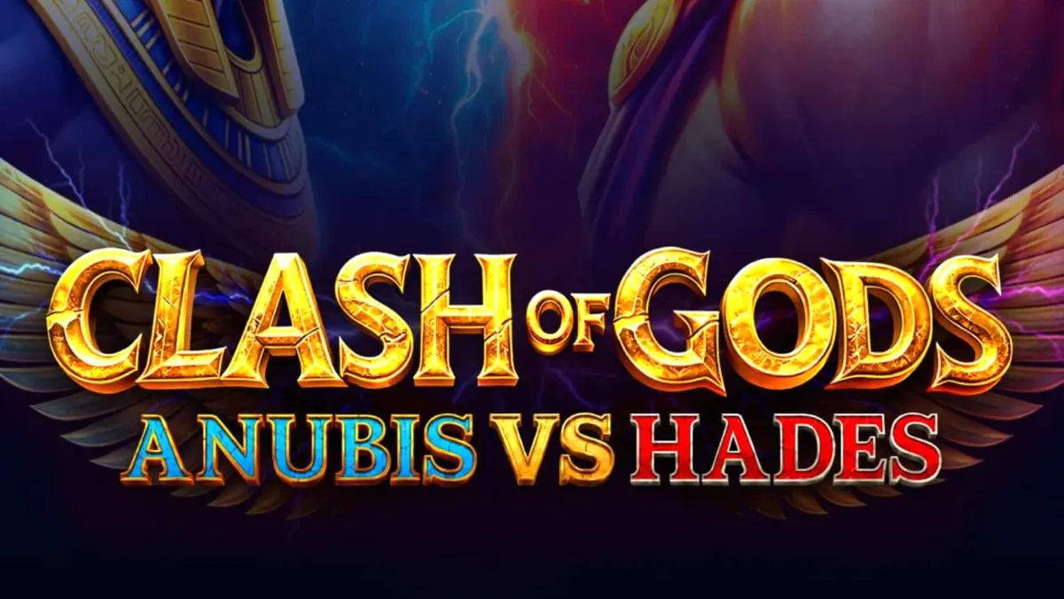 Tampilan visual slot Clash of Gods: Anubis vs Hades dengan latar belakang dewa Mesir dan Yunani